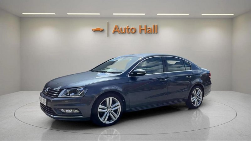 VOLKSWAGEN PASSAT 1.6 TDI BlueMotion Tech R-Line Euro 5 (s/s) 4dr
